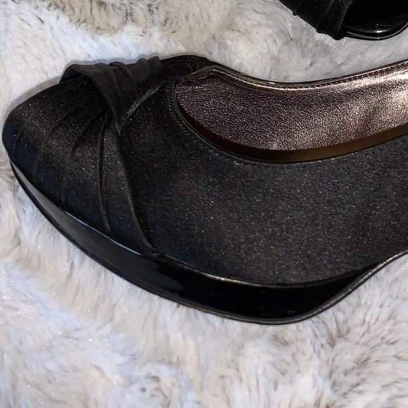 Nina Dress Heels - Picture 5 of 7